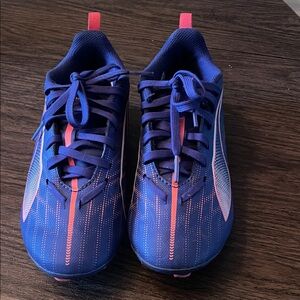 Puma Kids' Electric Blue and Neon Pink Soccer Cleats!
